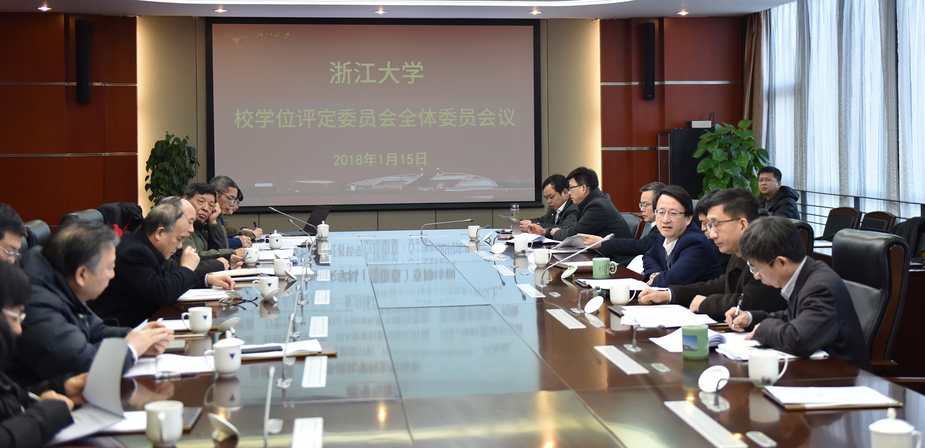 选用照片-s.jpg 选用照片-s.jpg